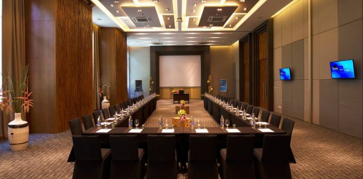 meeting-space-u-shape-2-2-2