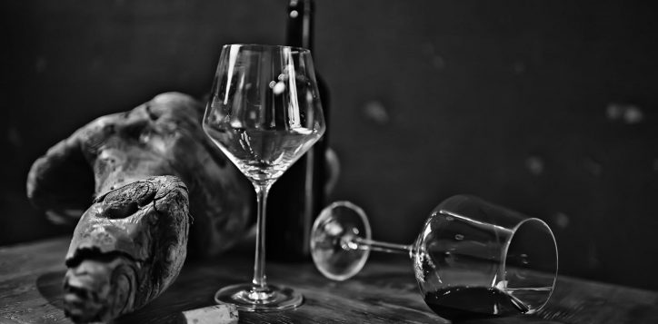 concept-alcohol-glass-beautiful-glass-wine-restaurant-tasting-aged-wine